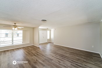 1490 S VENICE BLVD 3 Beds House for Rent - Photo Gallery 5