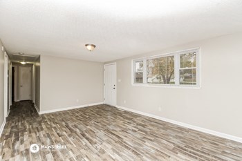 8101 N JEFFERSON ST 3 Beds House for Rent - Photo Gallery 6