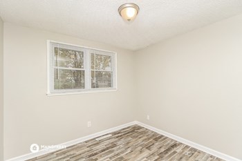 8101 N JEFFERSON ST 3 Beds House for Rent - Photo Gallery 13