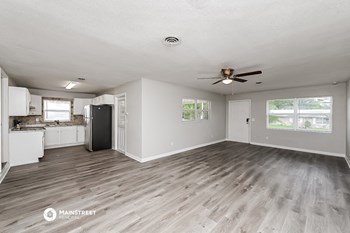 924 AVENUE T SE 3 Beds House for Rent - Photo Gallery 3