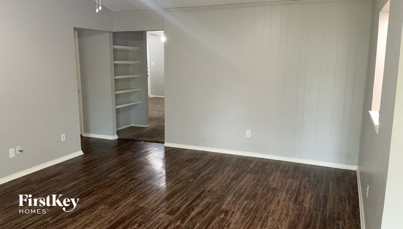 6117 Autumn Springs Drive 3 Beds Apartment for Rent