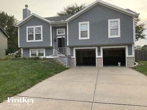11220 N Mcgee Street 3 Beds Apartment for Rent