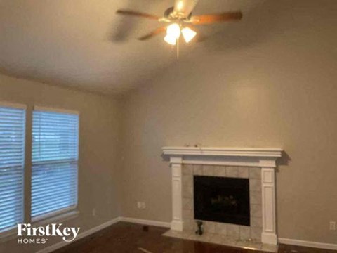 11220 N Mcgee Street 3 Beds Apartment for Rent