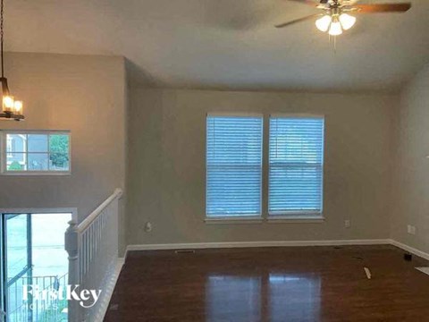 11220 N Mcgee Street 3 Beds Apartment for Rent
