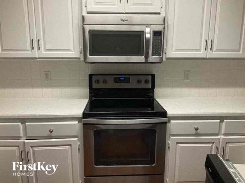 11220 N Mcgee Street 3 Beds Apartment for Rent