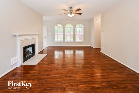2614 Spring Bend Drive 4 Beds Apartment for Rent