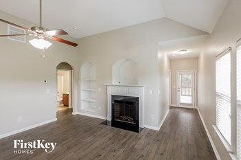 4725 ROSSER LOOP DRIVE 3 Beds House for Rent - Photo Gallery 2