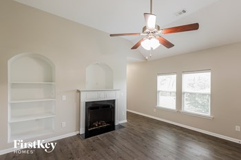 4725 ROSSER LOOP DRIVE 3 Beds House for Rent - Photo Gallery 3