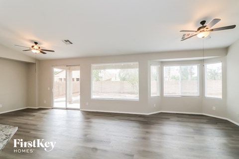 7552 W STATE Avenue 3 Beds Apartment for Rent