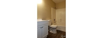 2 Bedrooms, 1 Bathroom