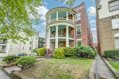 301 S Arthur Ashe Boulevard 3 Beds Apartment for Rent