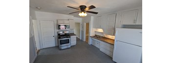 Right Side 3 Bedrooms, 1 Bathroom