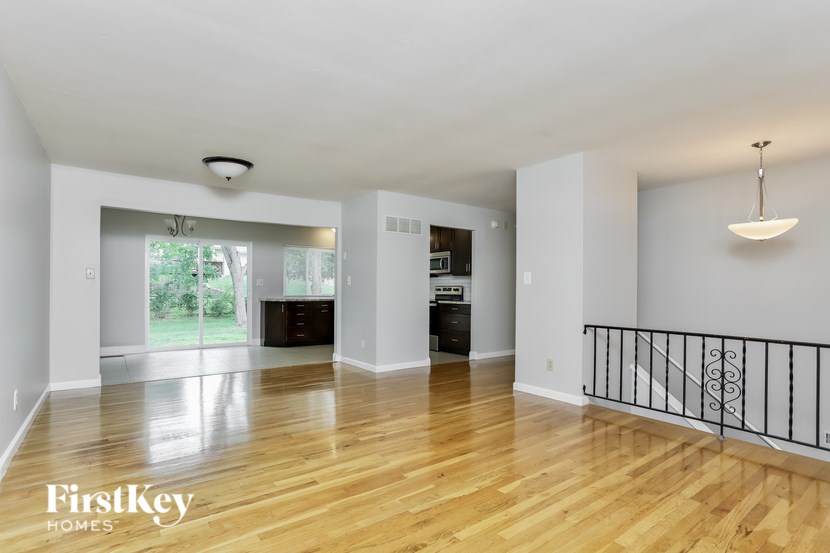 323 Turfwood Drive 3 Beds House for Rent - Photo Gallery 6