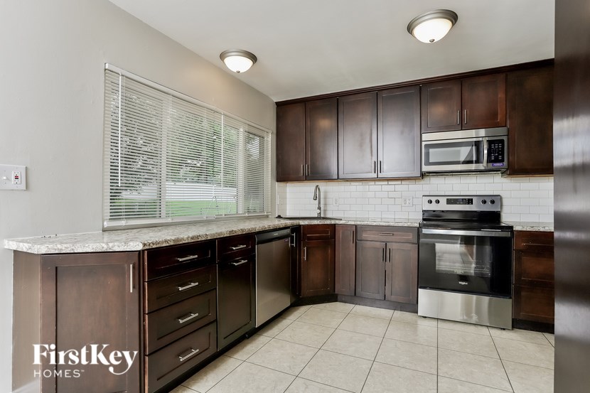 323 Turfwood Drive 3 Beds House for Rent - Photo Gallery 7