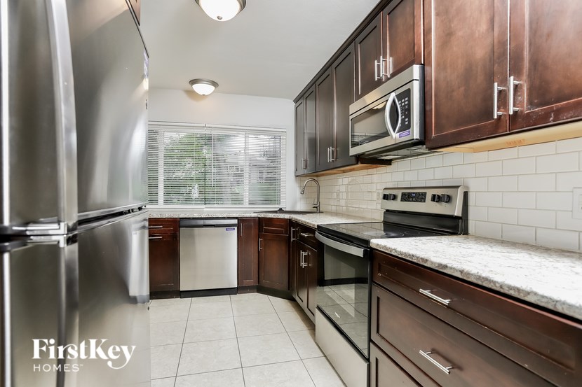 323 Turfwood Drive 3 Beds House for Rent - Photo Gallery 8