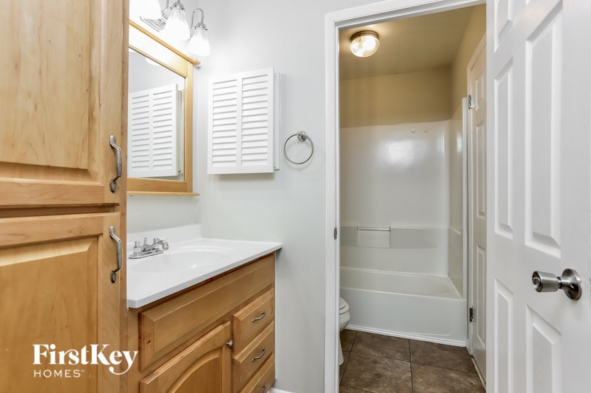 323 Turfwood Drive 3 Beds House for Rent - Photo Gallery 10