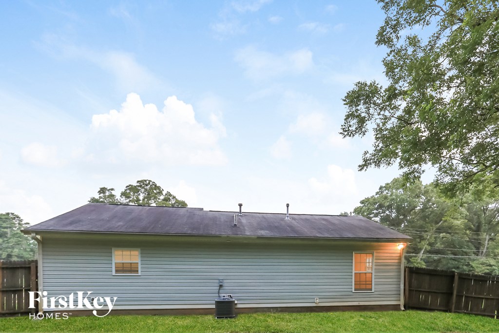 the view of the house from the backyard