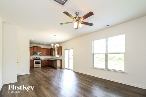 5712 Beaver Pond Trail 3 Beds Apartment for Rent