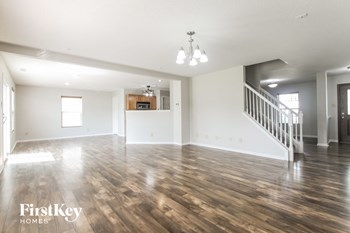 917 Highpointe Boulevard 3 Beds House for Rent - Photo Gallery 3