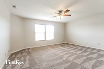 917 Highpointe Boulevard 3 Beds House for Rent - Photo Gallery 5
