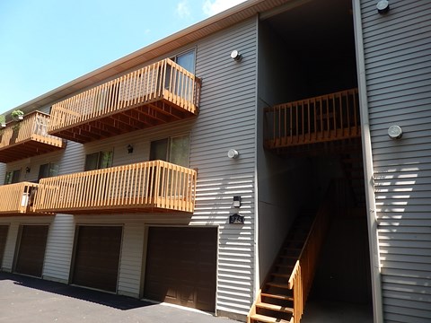 375 Woodridge Circle, F 2 Beds Apartment for Rent