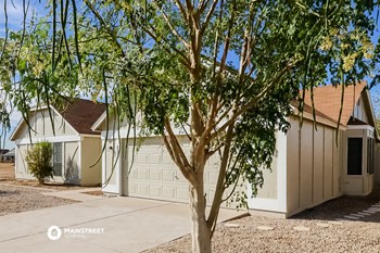 4520 N 106th Ave 3 Beds House for Rent - Photo Gallery 2