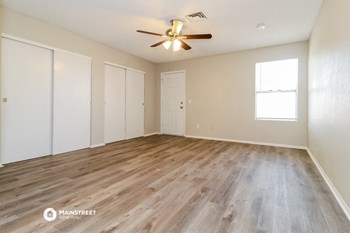 4520 N 106th Ave 3 Beds House for Rent - Photo Gallery 4