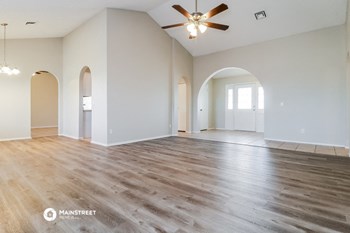 4520 N 106th Ave 3 Beds House for Rent - Photo Gallery 5