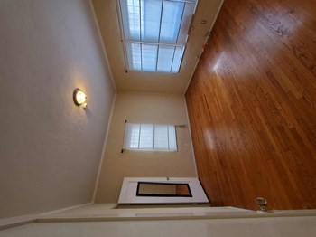 8247 Blackburn Avenue 2 Beds Apartment for Rent - Photo Gallery 4