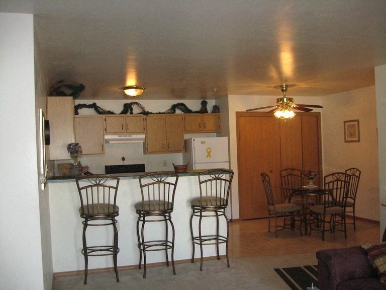 Glory Lane Apartments