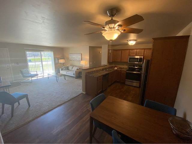 Whitehawk Meadows On N. Lynndale Dr. Apartments