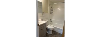 2 Bedrooms, 1 Bathroom