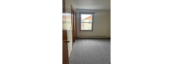 2 Bedrooms, 1 Bathroom