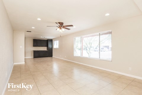 2008 W SAN JUAN Avenue 3 Beds Apartment for Rent