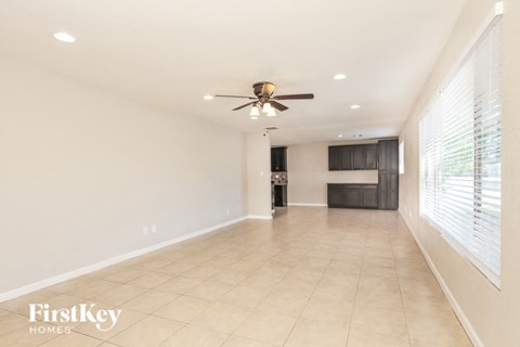 2008 W SAN JUAN Avenue 3 Beds Apartment for Rent