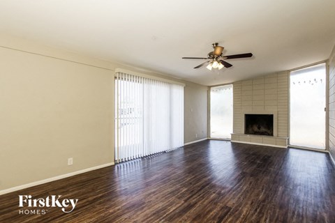 8830 N 37TH Avenue 4 Beds Apartment for Rent