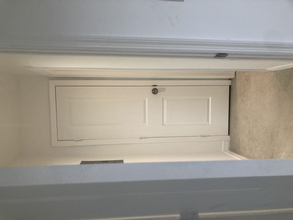 the door to the wardrobe in the master closet