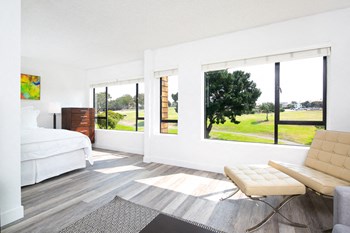 1550 Bay St. Studio-2 Beds Apartment for Rent - Photo Gallery 3