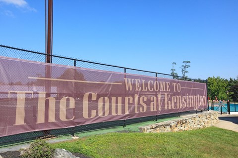 a large sign that reads welcome to the courts at kresitas
