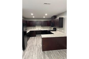 Fully Equipped Kitchens with ALL MAJOR APPLIANCES
