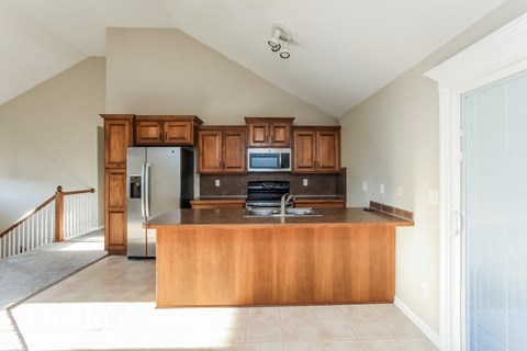 11724 N Farley Avenue 3 Beds Apartment for Rent