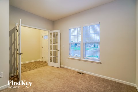 717 Wallace Drive 3 Beds Apartment for Rent