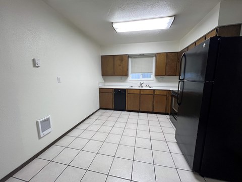 1046 9TH AVENUE 2-3 Beds Apartment for Rent