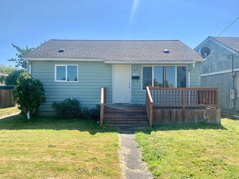 1046 9TH AVENUE 2-3 Beds Apartment for Rent
