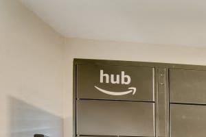 Amazon HUB Package Lockers - Photo Gallery 4