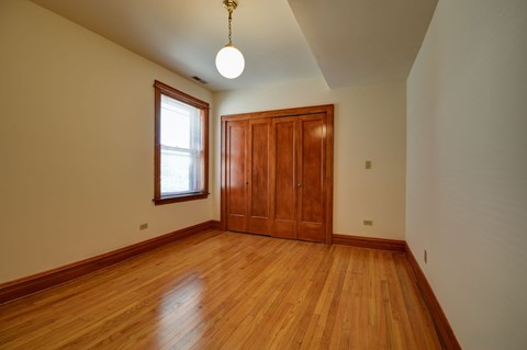 706 W Wellington Ave Studio-4 Beds Apartment for Rent - Photo Gallery 5