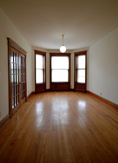 848-854 W Waveland Ave Studio-5 Beds Apartment for Rent - Photo Gallery 4