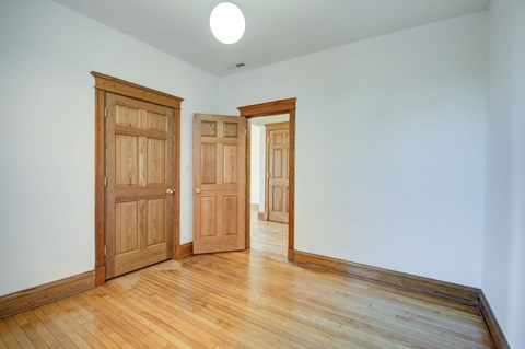 848-854 W Waveland Ave Studio-5 Beds Apartment for Rent - Photo Gallery 10