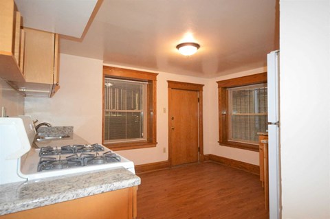 848-854 W Waveland Ave Studio-5 Beds Apartment for Rent - Photo Gallery 11