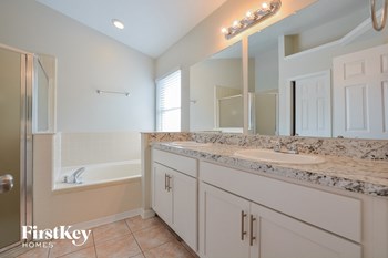 311 HAVELOCK STREET 4 Beds House for Rent - Photo Gallery 13